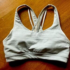 Athleta Snow White and silver sports bra XS❄️